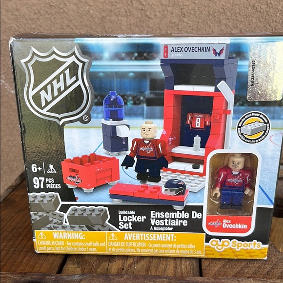 NHL Buildable Locker Set - Red and Blue - Picture 1 of 7